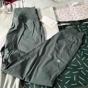 NWT Lululemon Dance Studio Mid-Rise Joggers, Sz 6, Dark Forest